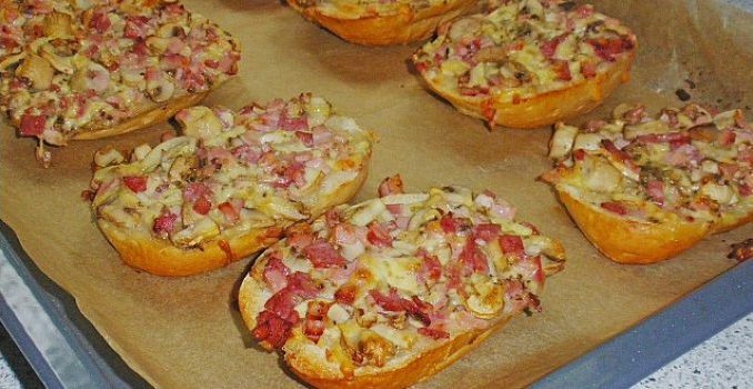 Die besten Pizzabrötchen Die besten Pizzabrötchen