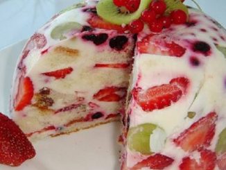 Leckere ZACK ZACK Sahne-Torte mit Obst – ohne Backen und in nur 5 Minuten zubereitet