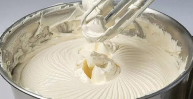 Sanfte Buttercreme mit schneller Zubereitung