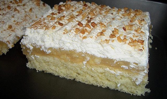 Schnitte Altbaerli (Apfelpudding-Biskuitmasse) Schnitte Altbaerli (Apfelpudding-Biskuitmasse)
