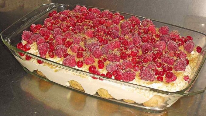 Beeren-auf-Wolke