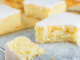 Einfacher Zitronen-Blechkuchen mit Zuckerguss