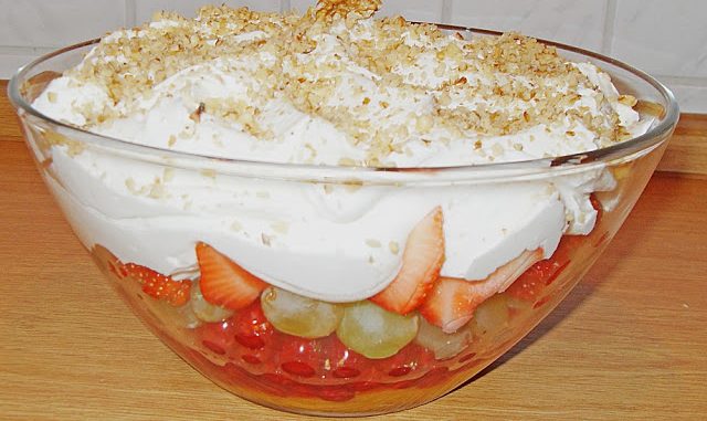 Frucht-–-Schicht-–-Salat