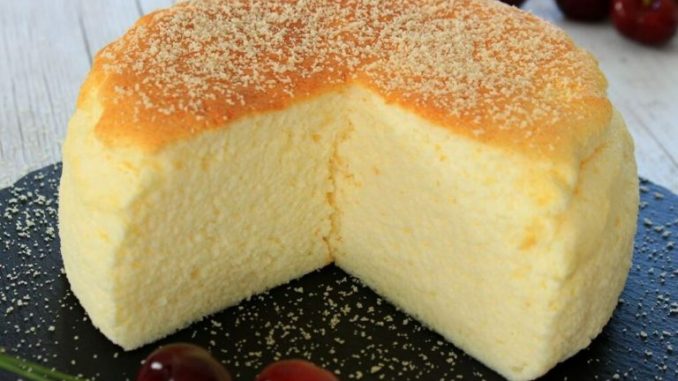 “Zuckerwatte”-Käsekuchen-mit-nur-3-Zutaten