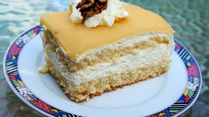 Klassische-Lubecker-Marzipantorte