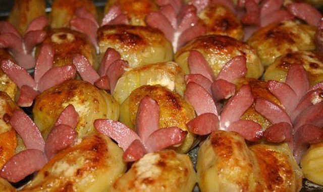 Uberbackene-Kartoffeln-mit-Wurst