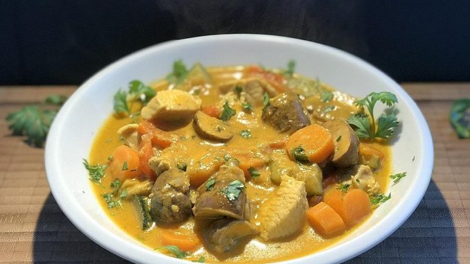haehnchencurry-indisch-in-kokosnussmilch