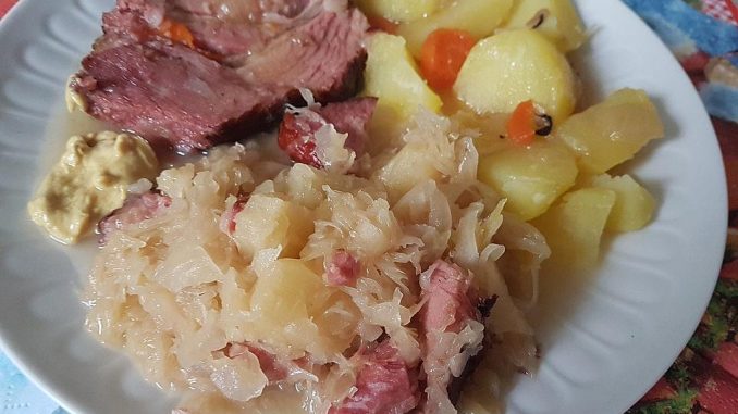 sauerkraut-mit-kassler